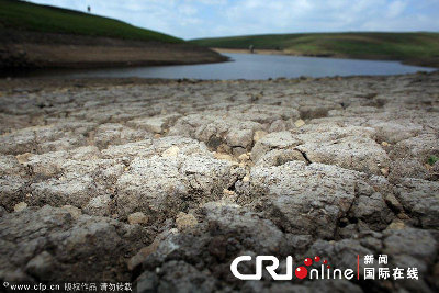 英格兰遭遇近百年来最严重旱情 水库干枯