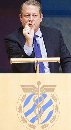 环保领袖戈尔让观众坐地铁自己租车 离开还不关引擎