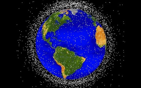 日本编织巨网“打捞”太空垃圾 落地前全部烧光