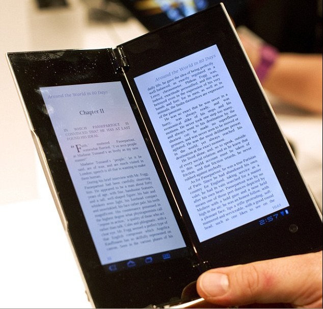 索尼双显平板电脑亮相 头戴式3D显示器11月发