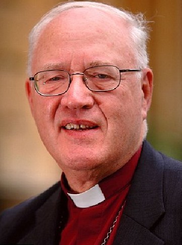 新书揭秘英女王十余年前忧虑 恐查尔斯步爱德