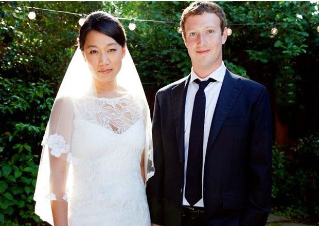 身家超百亿蜜月午餐不过百 扎克伯格夫妇分享水饺浪漫恩爱