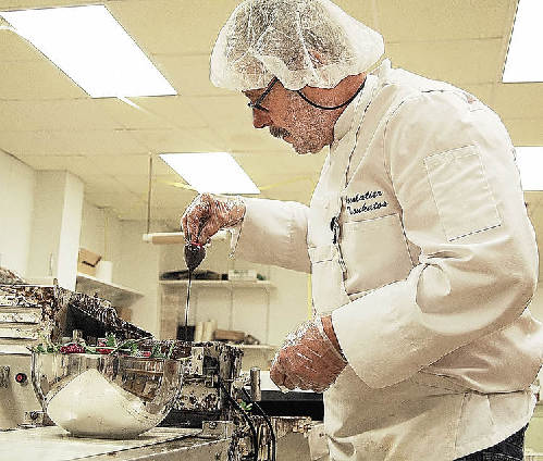 世界最好工作大比拼 玩滑水年薪2万英镑游遍全球