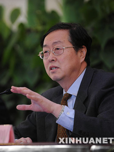 美议员建议美中金融监管机构间设立“热线电话”