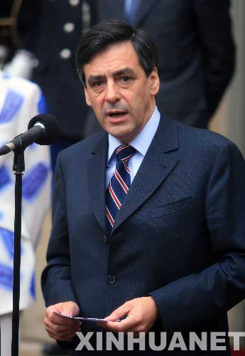 法国总理菲永抵京访华力推经贸合作