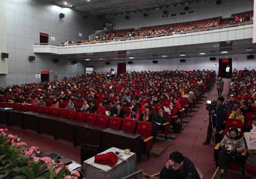 聚焦心理学的力量 让幸福像阳光普照心田 ——记中国心理学家大会专家巡讲团三月巡讲活动