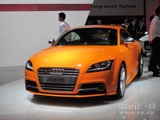 成都车展掠影 奥运冠军雷声亮相