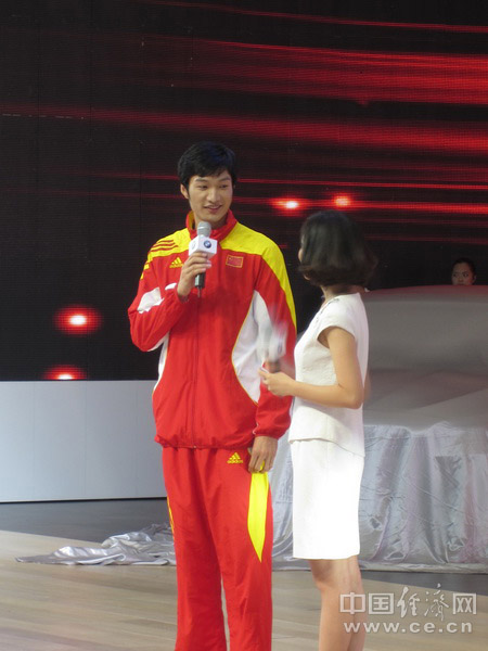 成都车展掠影 奥运冠军雷声亮相