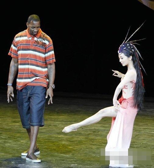 都怪美女太性感!盘点体坛“目不转睛”的偷窥