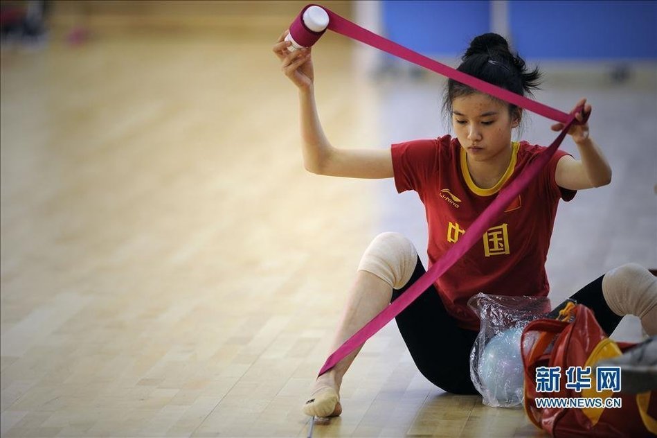 艺体少女体态秀丽 台前幕后身姿揭秘
