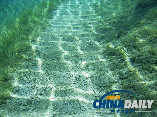 奥地利“水珍珠”：绿湖水下公园