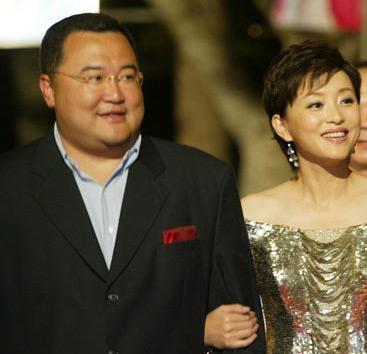 嫁豪门的央视女主播大pk 张蕾青春靓丽