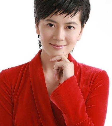 嫁豪门的央视女主播大pk 张蕾青春靓丽