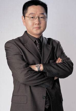 张绍刚宣布正式退出主持界：专心教书相妻教子