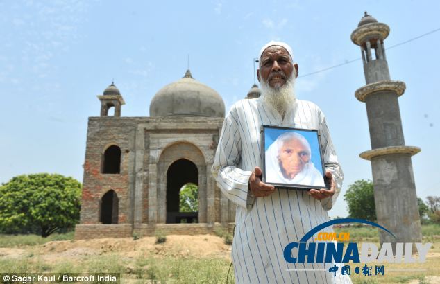 组图：印老人建“迷你泰姬陵”悼念亡妻