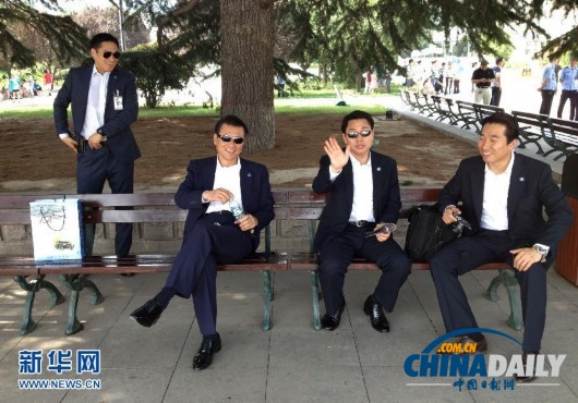走近韩国女总统的保镖们[组图]