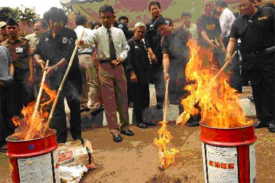 各国斩毒除魔进行时