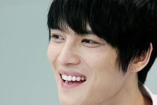 金在中郑允浩+韩国偶像男星过度整容变残(图)