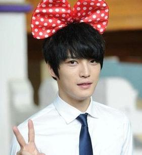 金在中郑允浩 韩国偶像男星过度整容变残(图)