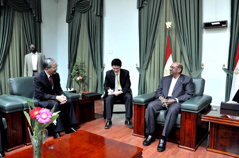 2012年12月4日,苏丹总统巴希尔会见到访的中