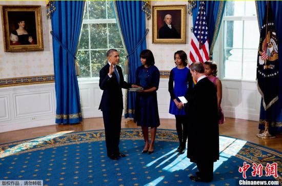 奥巴马就职演讲前瞻:将把手放2本圣经上宣誓