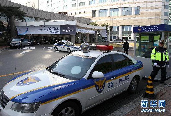 装甲车上路 实拍首尔核安全峰会警备街头