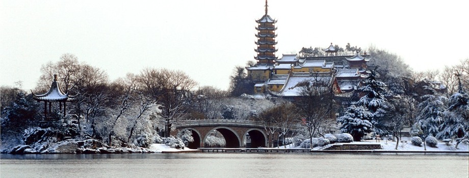 金山雪景