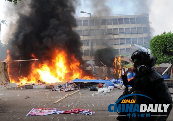 埃及对穆尔西支持者清场 穆兄会称数百人亡(组图)