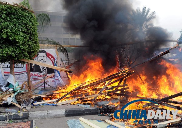 埃及对穆尔西支持者清场 穆兄会称数百人亡(组图)