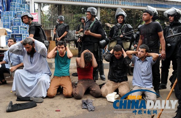 埃及对穆尔西支持者清场 穆兄会称数百人亡(组图)