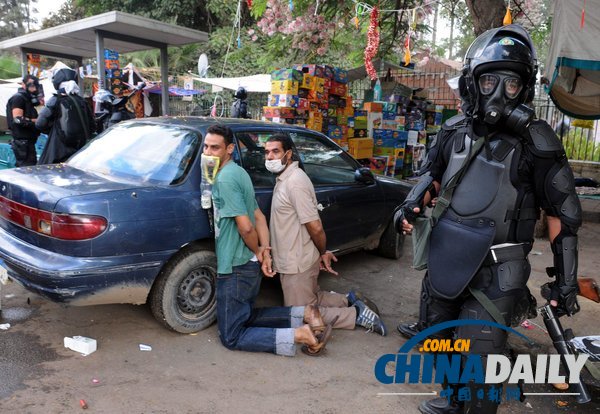 埃及对穆尔西支持者清场 穆兄会称数百人亡(组图)