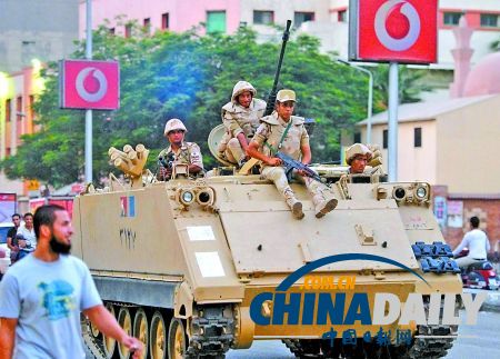 军方逼宫 埃及民选总统穆尔西被赶下台