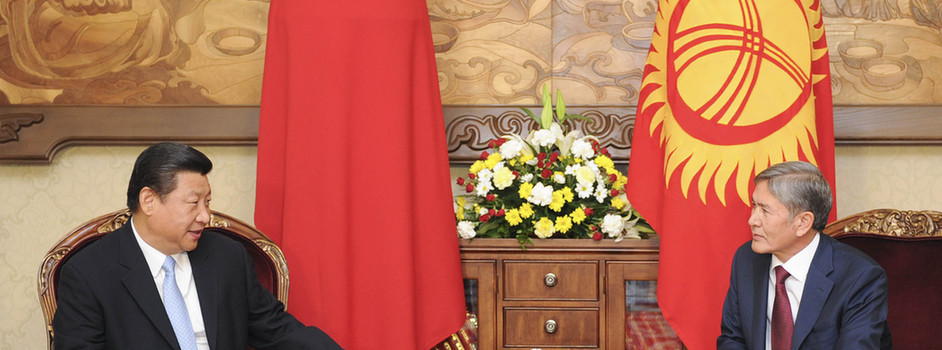习近平同吉尔吉斯斯坦总统阿坦巴耶夫举行会谈
