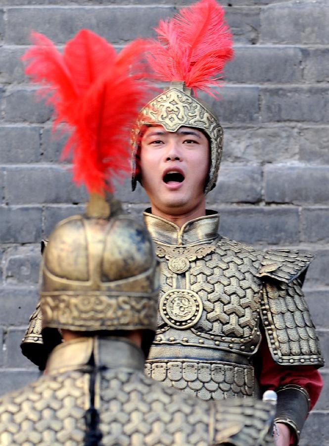 西安“武士文化系列展演”:跨越时空的城墙武士
