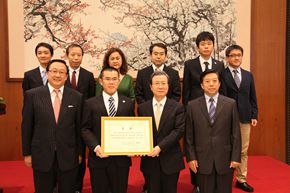 中国驻日本大使馆举办留学生严俊英勇事迹表彰仪式