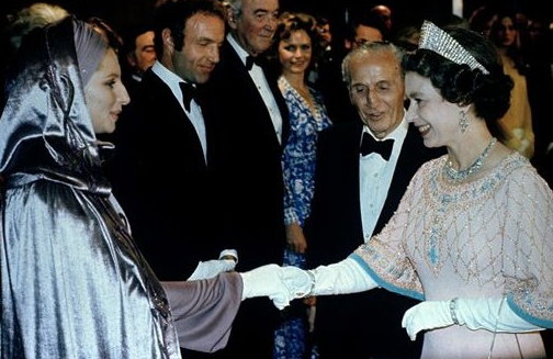 英国女王85岁寿诞 罕见照片回顾珍贵历史时刻