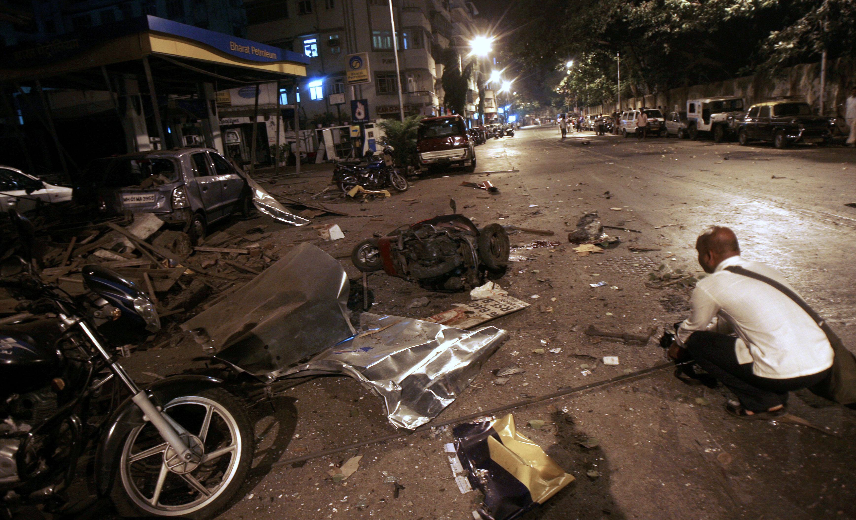 繁华闹市成人间地狱 孟买特大恐怖袭击致数百