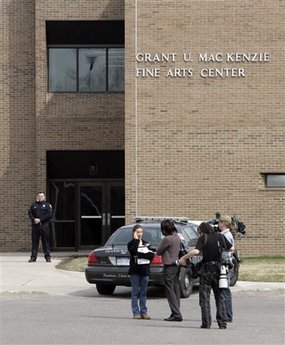 美国再现校园枪击案 密歇根州一社区大学两人死亡