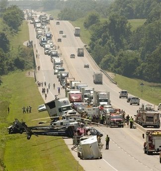美俄克拉何马州发生严重车祸 多辆汽车相撞9人死亡