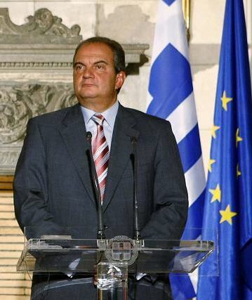希腊总理宣布提前大选