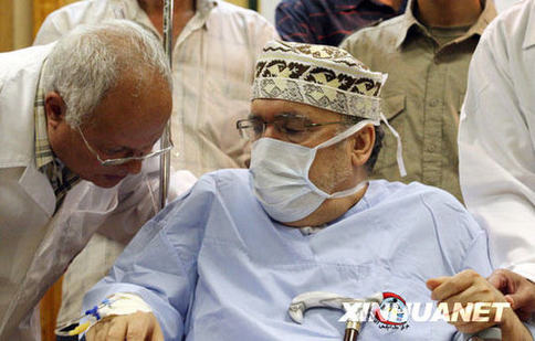 泛非议会代表看望洛克比空难凶手迈格拉希