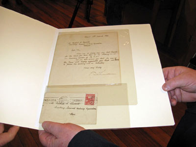 首位抵达南极探险家近百年前信件浮出水面