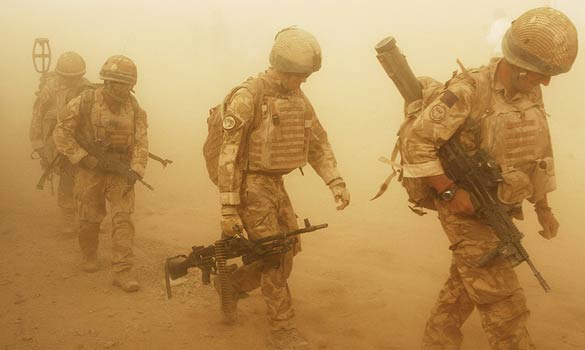 布朗态度转变 英国拟向阿富汗再增兵1000