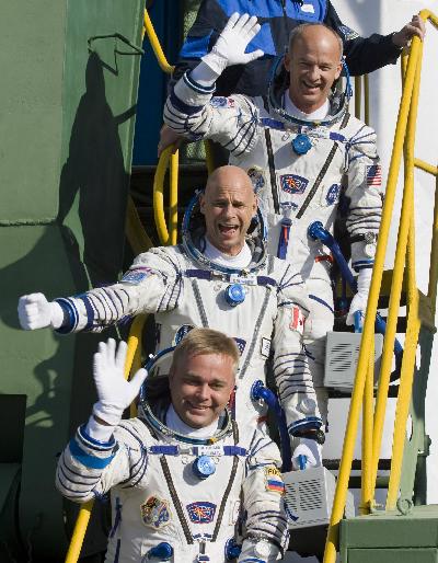 加拿大马戏团大亨成为第七位太空游客