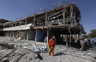 印度驻阿使馆外爆炸近百人伤亡 塔利班宣布负责