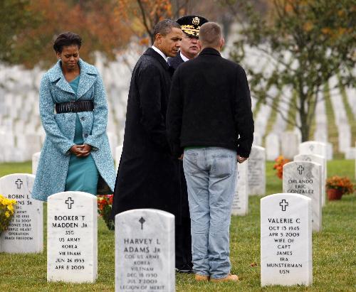 奥巴马参加退伍军人纪念日活动（图）