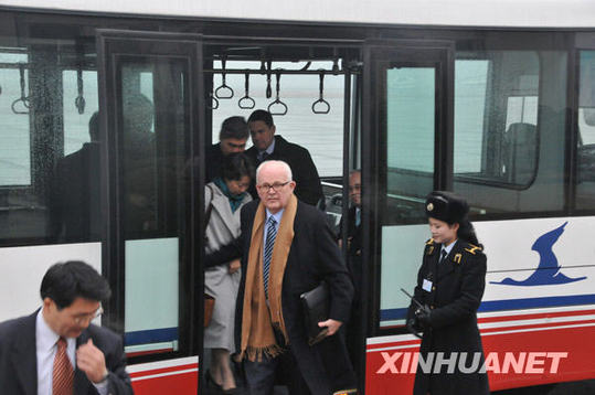 美国朝鲜政策特别代表抵达平壤