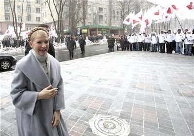 乌克兰美女总理季莫申科威胁再次发动橙色革命（图）