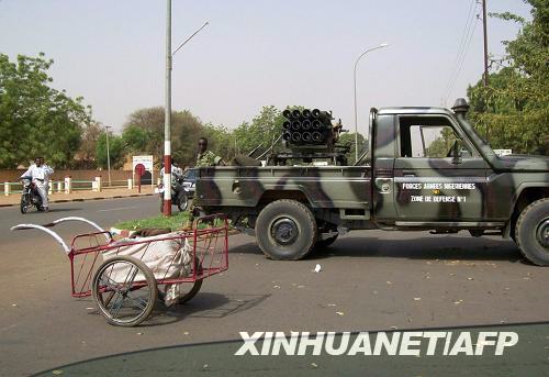 尼日尔首都恢复平静 近百华侨华人暂住中国使馆