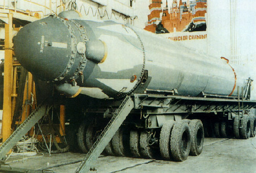 俄潜艇成功试射RSM-54洲际导弹
